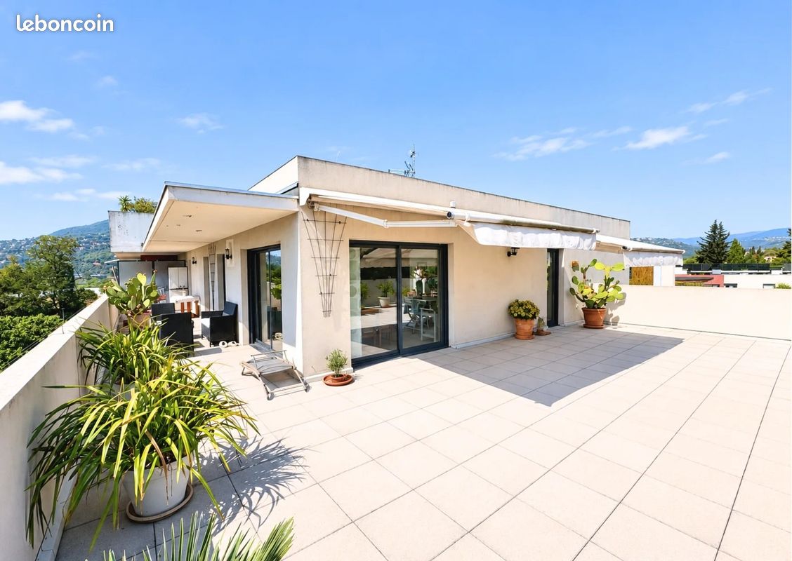 Appartement 4 pièces 116 m² · à La Roquette-sur-Siagne · 116 m² · 649 000 €