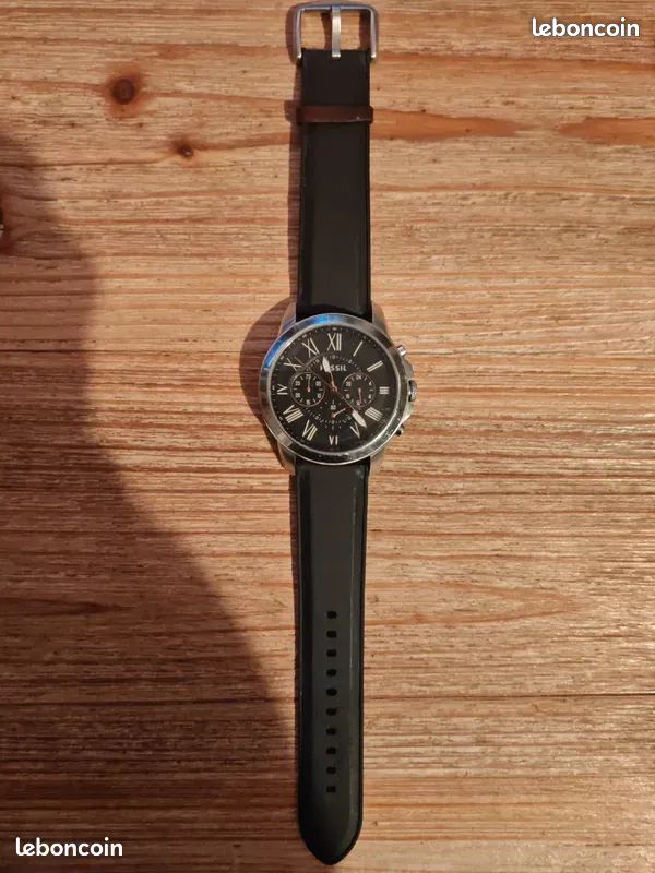 Montre homme fossil 44 mm chiffres romains bracelet silicone pour sport pile neuve (image 1)