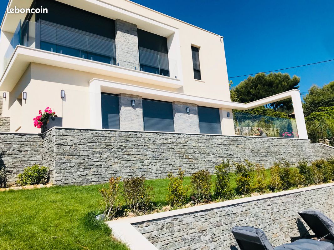 Maison 5 pièces 160 m² · à Vallauris · 160 m² · 8 000 €/mois