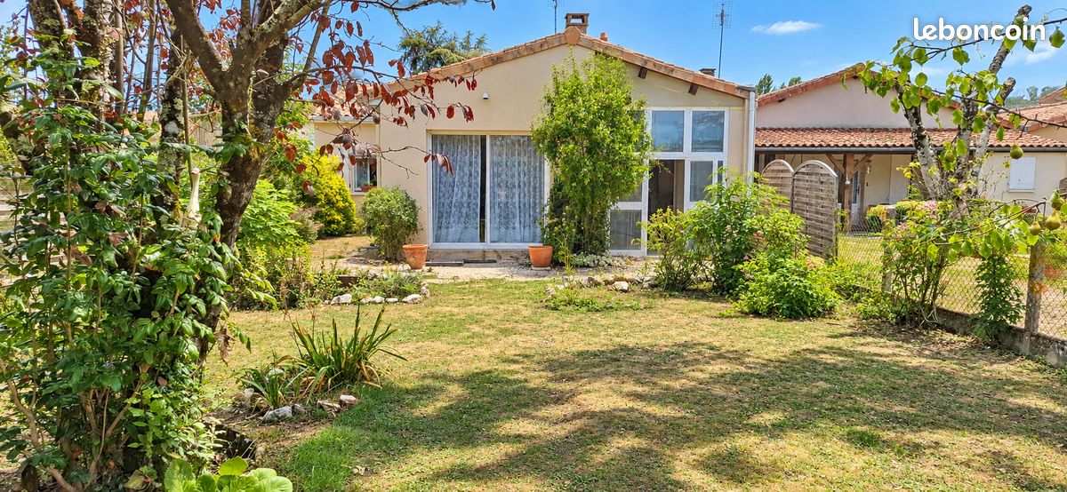 Maison 3 pièces 80 m² · à La Rochefoucauld-en-Angoumois · 80 m² · 155 000 €