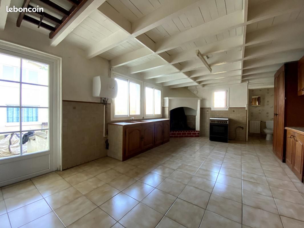 Maison 13 pièces 238 m² - Saint-Michel 16470 (image principale 10)
