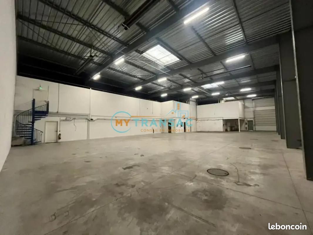 Local bureaux 1 188 m² (image 1)