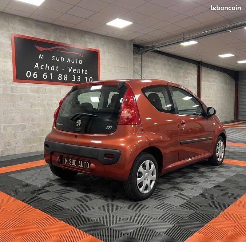 Peugeot 107 1.0 Boite Automatique CarPlay (image 3)