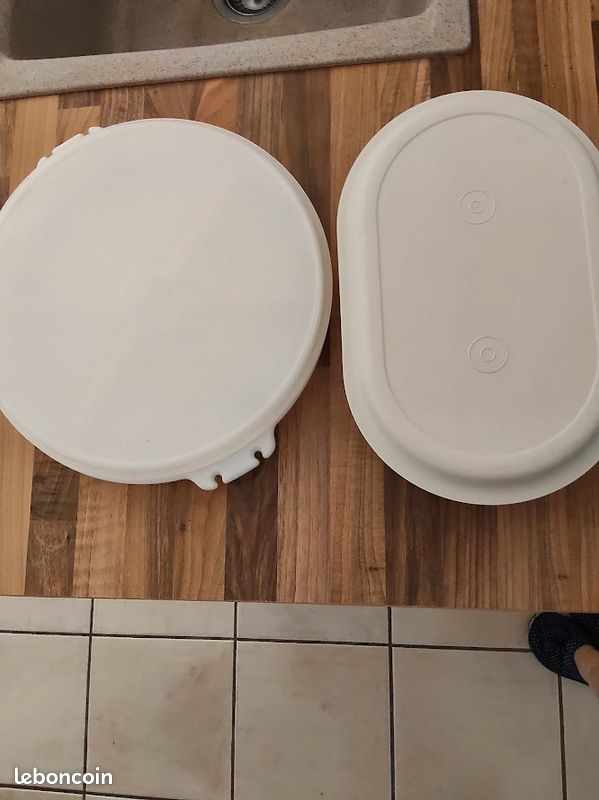 2 plats tuperware (image 1)