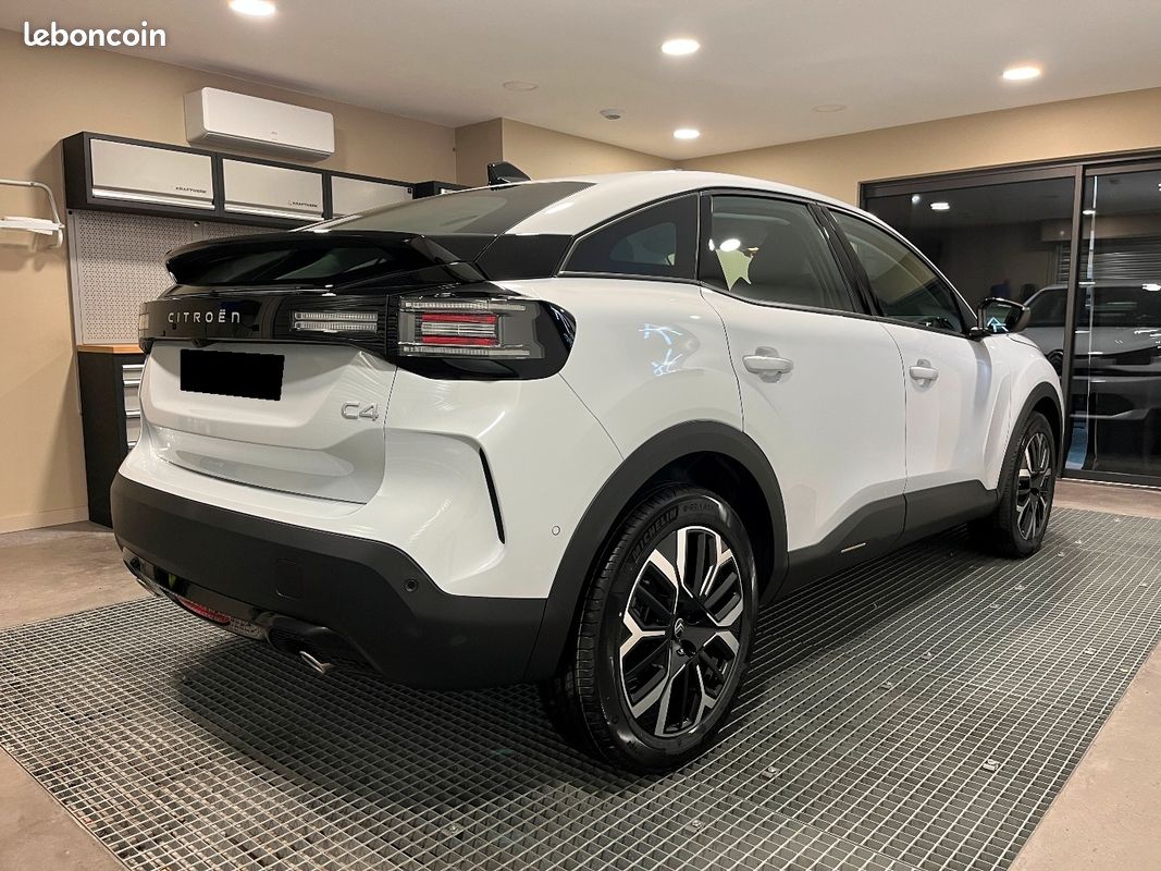 Citroen C4 1.2 HYBRIDE 145 S&S BUSINESS AUTOMATIQUE (image 4)