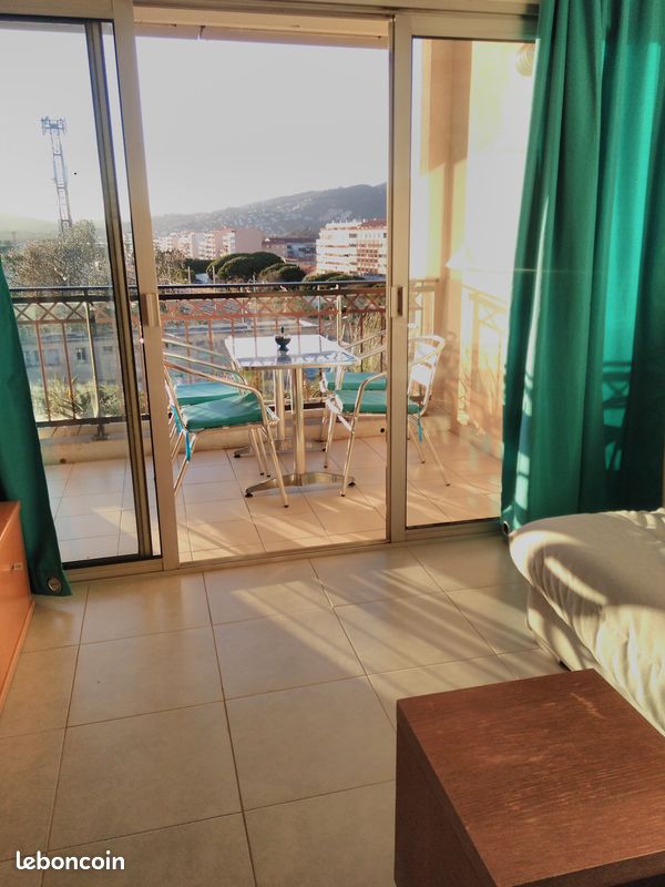 STUDIO CABINE Vue mer, parking, proche de tout (image 3)