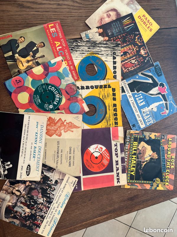 Disques vinyl 45 tours années 1950's-1960's (image 1)