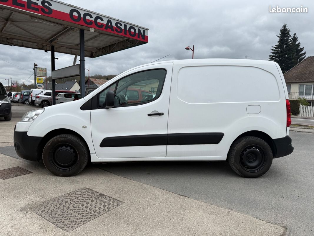 Peugeot Partner 1.6hdi 75 tva recuperable 1ere main tres propre faible kilometrage (image 4)