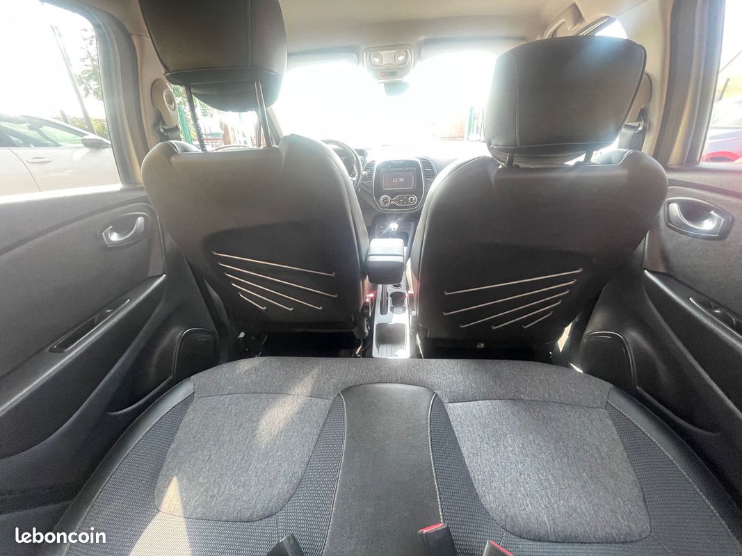 Renault captur phase 2 1.3 tce 150cv s-edition 2018 (image 18)
