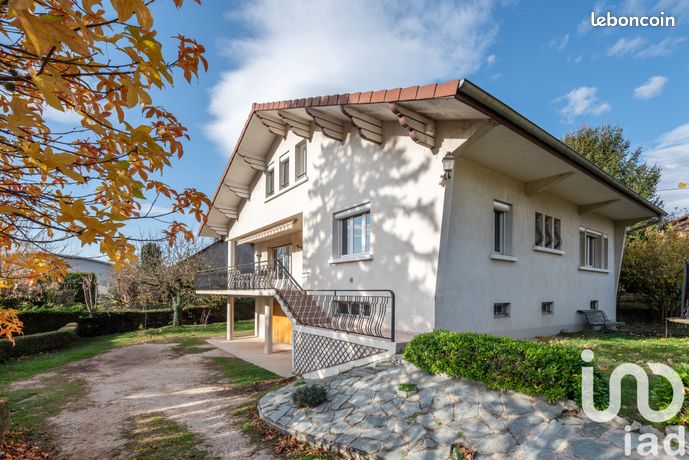 Maison 6 pièces 180 m²