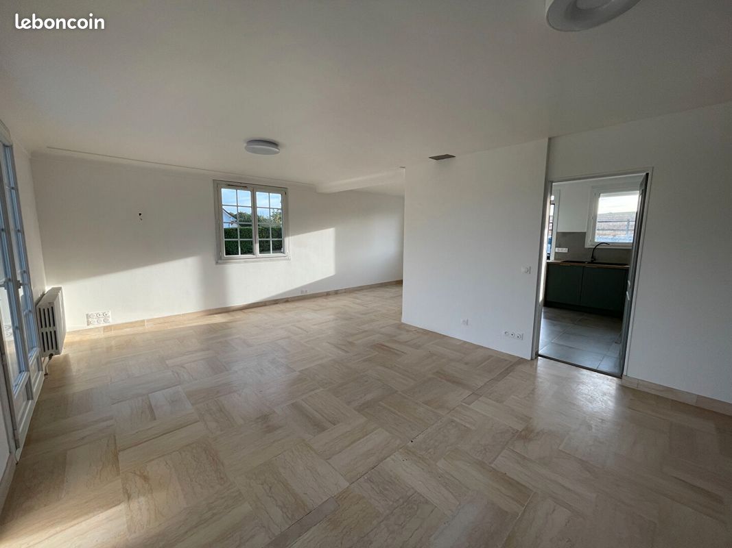 Maison 5 pièces 117 m² · à Lamnay · 117 m² · 860 €/mois
