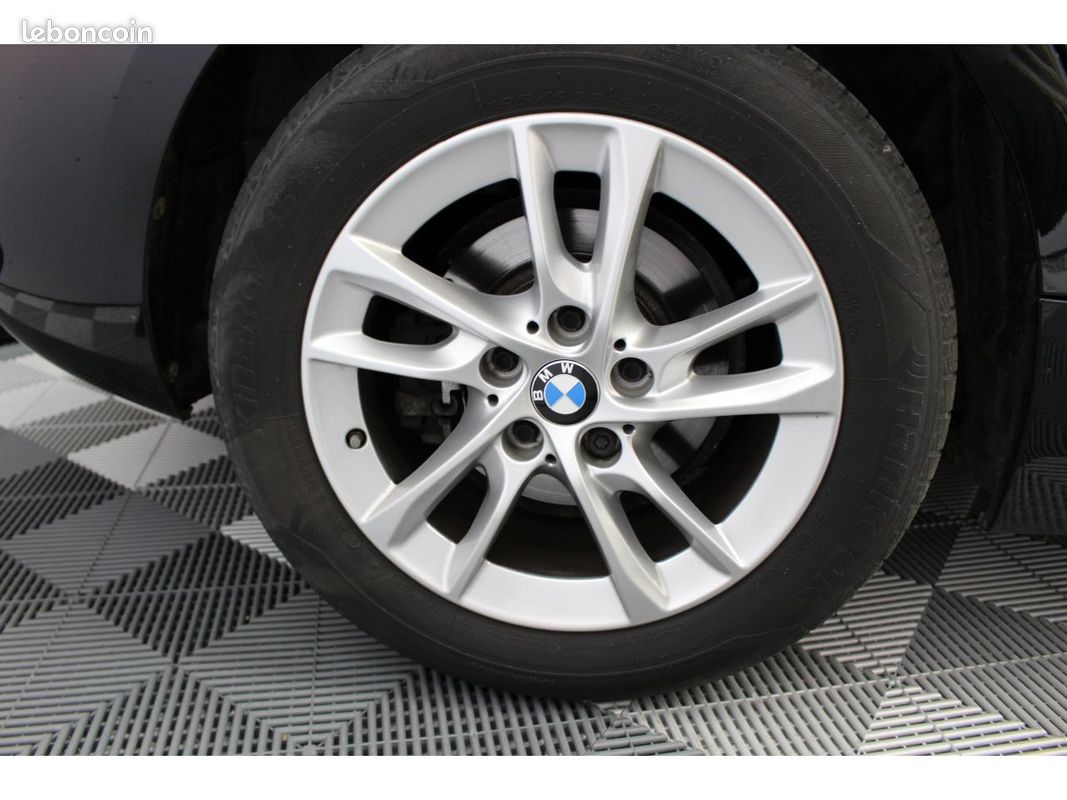 BMW SERIE 1 118d - BVA BERLINE F40 Lounge (image 23)