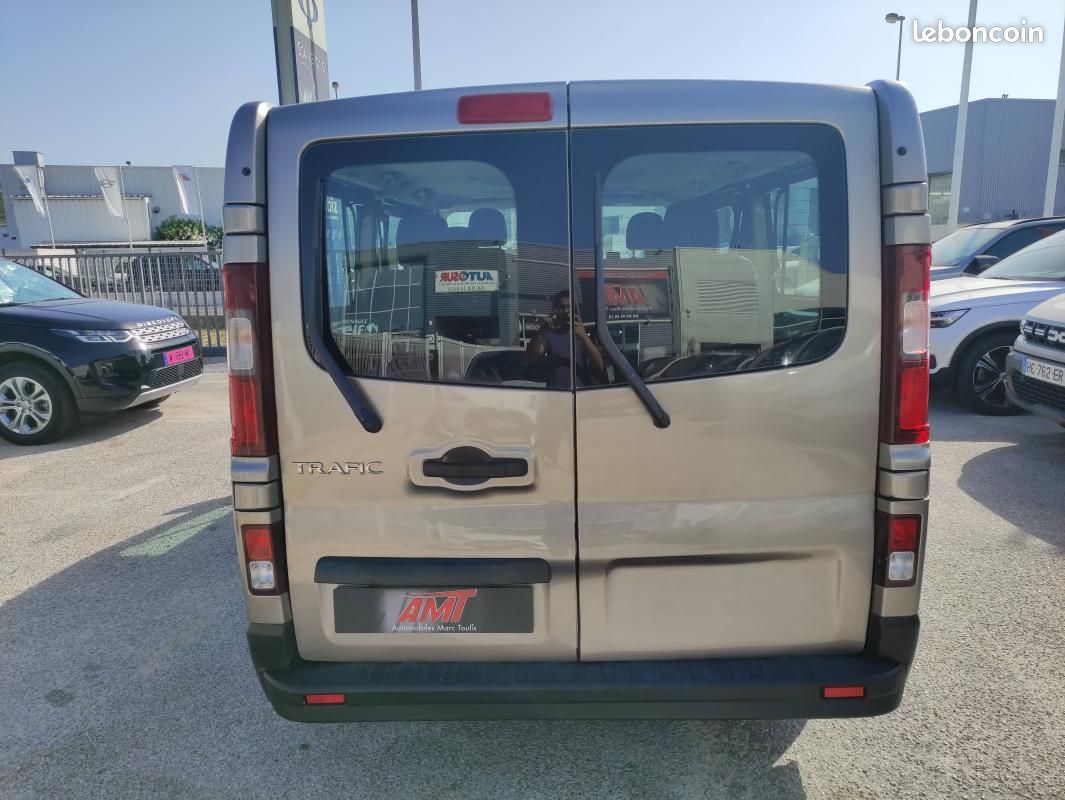 Renault Trafic 1.6 dci 125 confort 9 places (image 4)