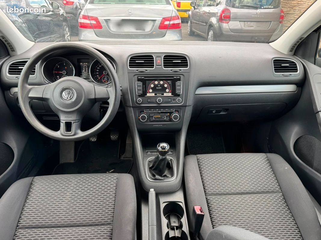 VW golf 6 VI 1.6 tdi 105 ch 2010 221 000 kms gps clim auto parfait etat (image 5)