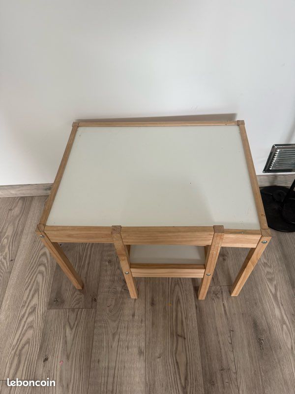 Table pour enfant (image 1)