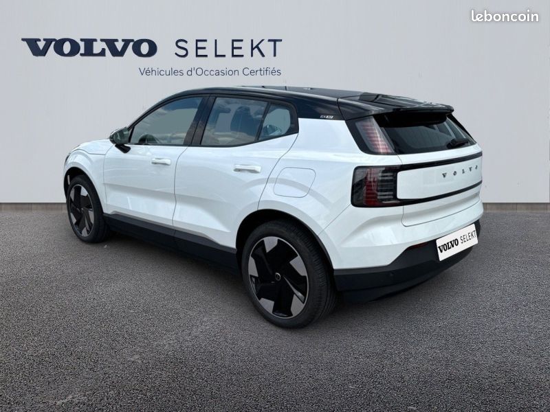 Volvo EX30 Single Extended Range 272ch Plus (image 3)