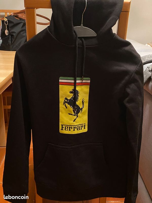Vends sweat garçon (image 1)
