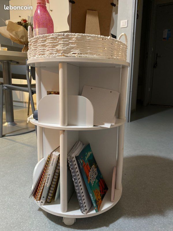 Petit meuble blanc sur roulettes (image 3)
