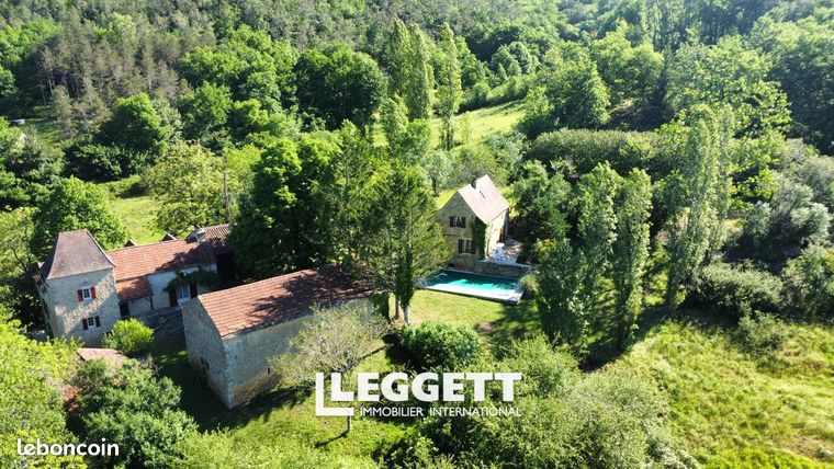 Maison 17 pièces 265 m²