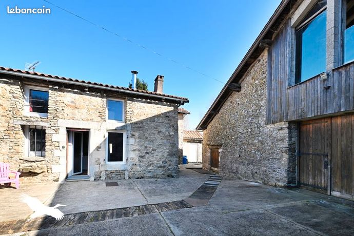 Maison 3 pièces 137 m²