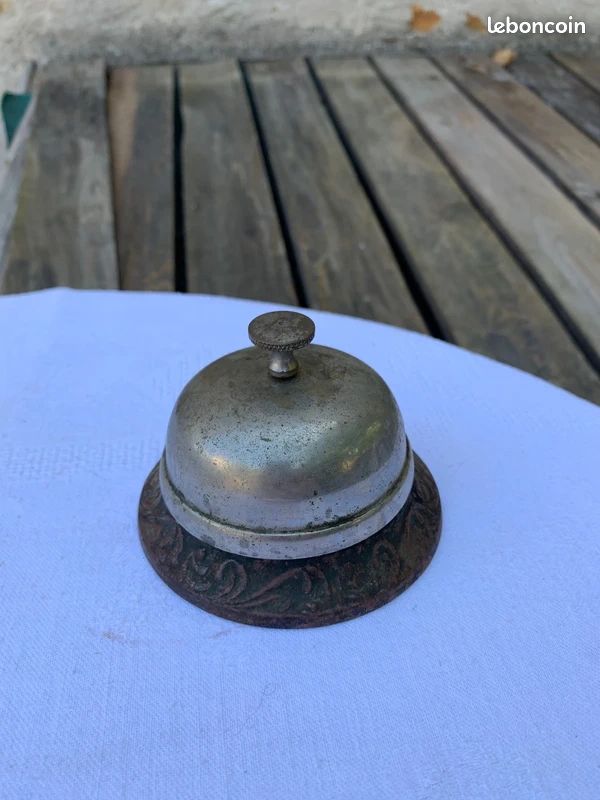 Ancienne sonnette de comptoir (image 2)