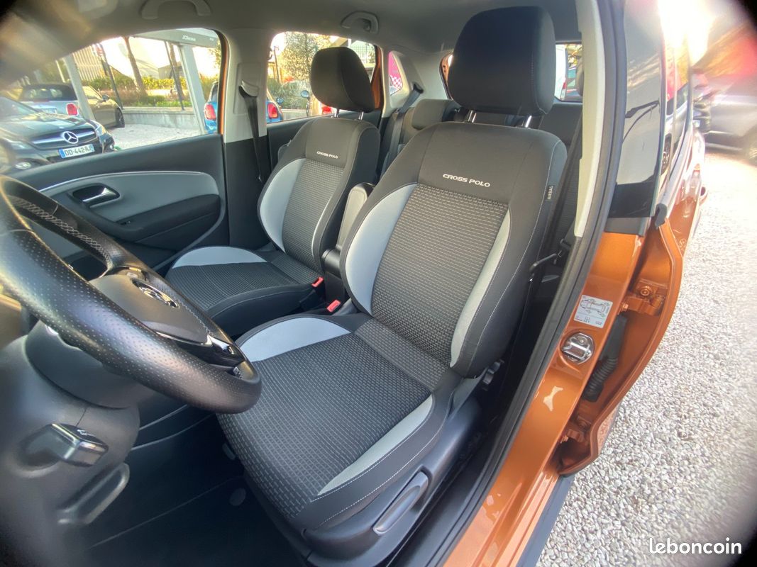 Volkswagen POLO CROSS 1.2 TSI (image 13)