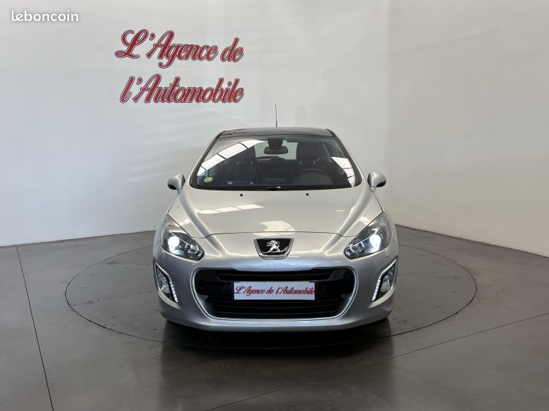 Peugeot 308 2.0 hdi 163cv Feline / GPS / Toit panoramique/ Régulateur / Radar / Cuir / (image 2)