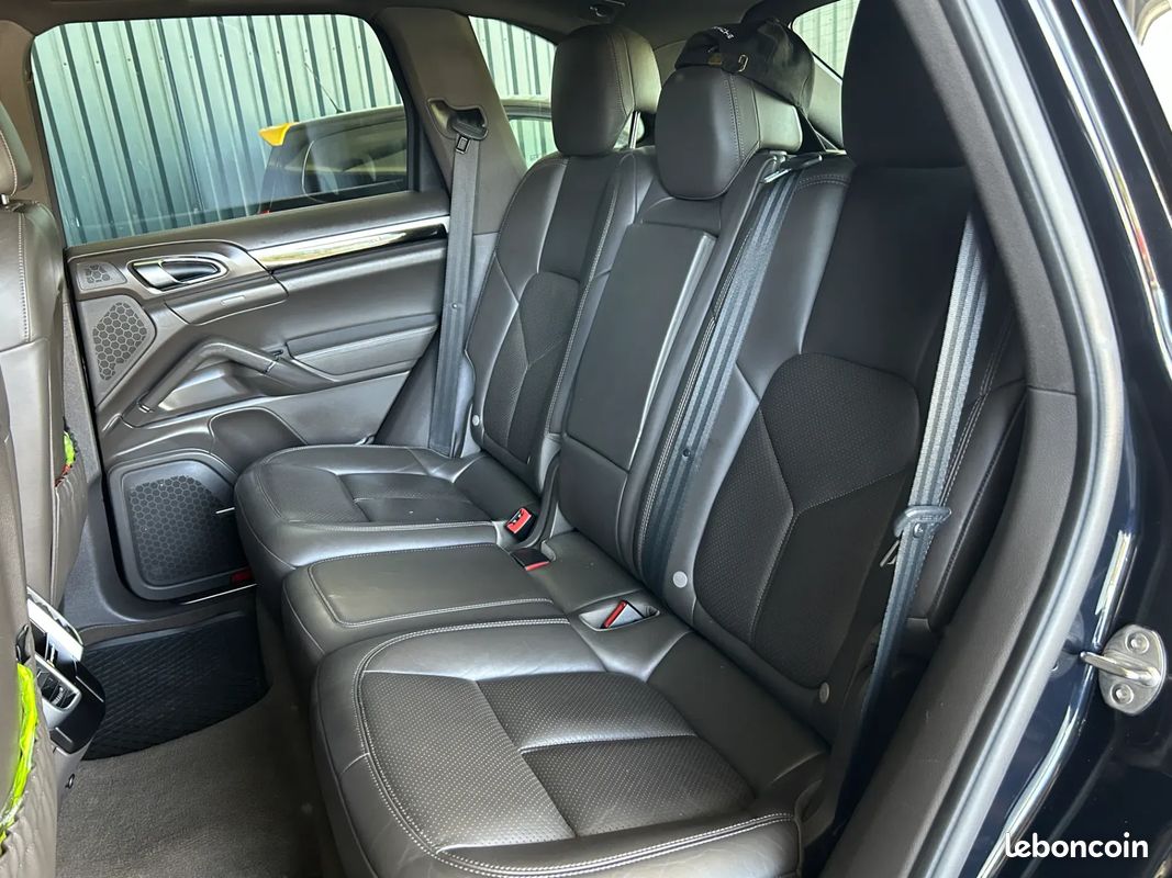 PORSCHE Cayenne 3.0 D 262ch Platinum Edition - 2016 - Toit ouvrant - Boîte auto (image 32)