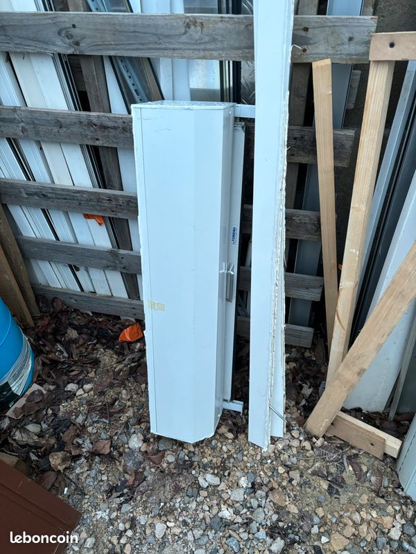 Volet à clé pour porte d’entrée 90 x 215 (image 1)