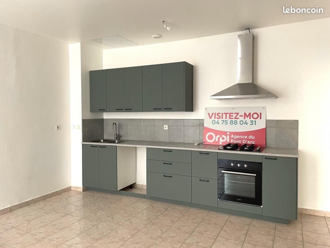 Appartement 3 pièces 81 m² · à Vallon-Pont-d'Arc · 81 m² · 150 000 €