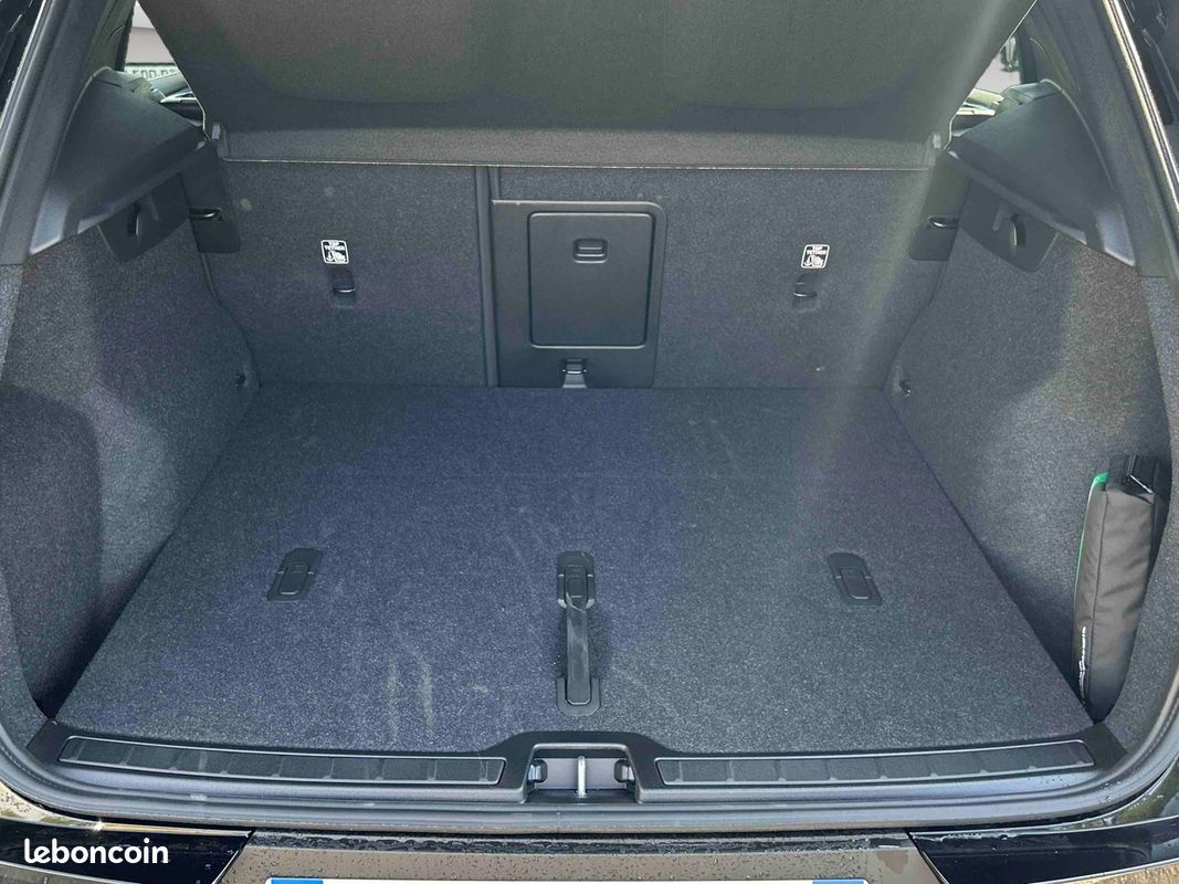 VOLVO EX40 Single Extended Range 252 ch Lounge Edition (image 13)