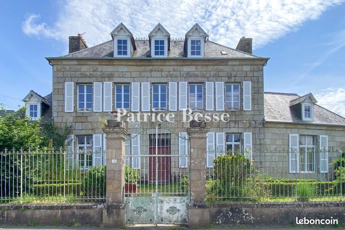 Maison de village 10 pièces 298 m²