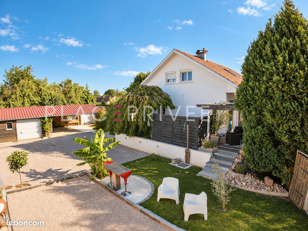 Maison 9 pièces 223 m² · à Golbey · 223 m² · 389 000 €