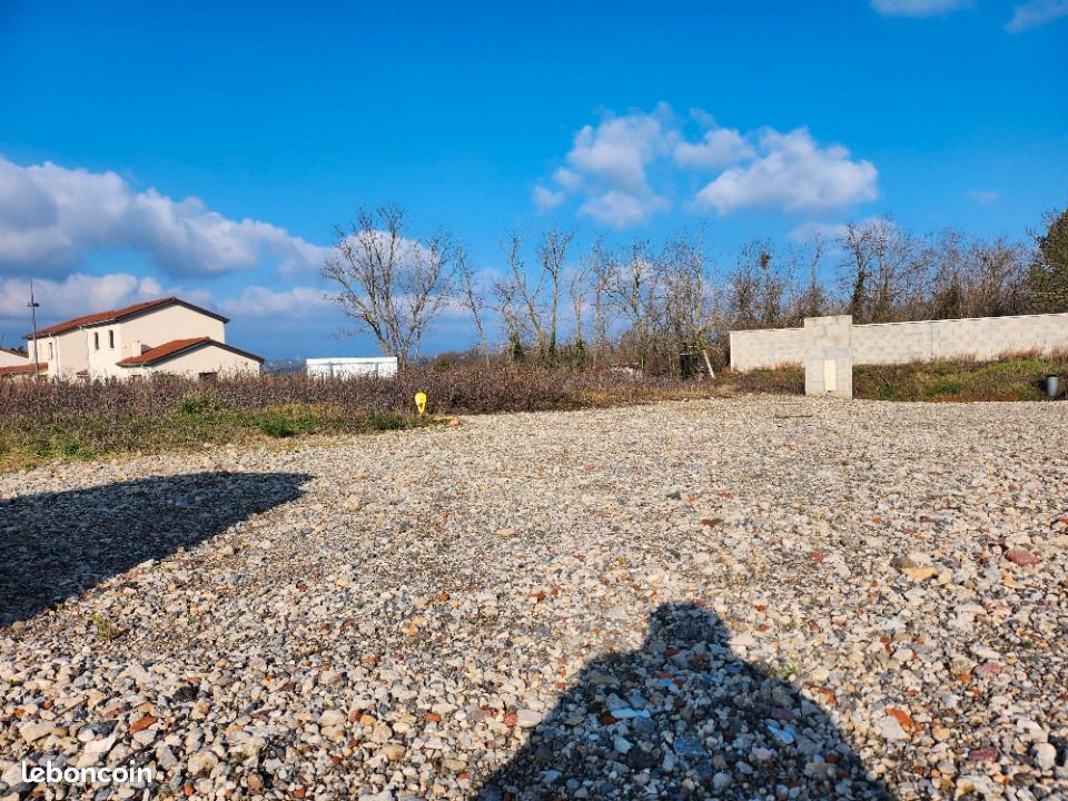 Terrain 370 m² Solaize · 248 000 €