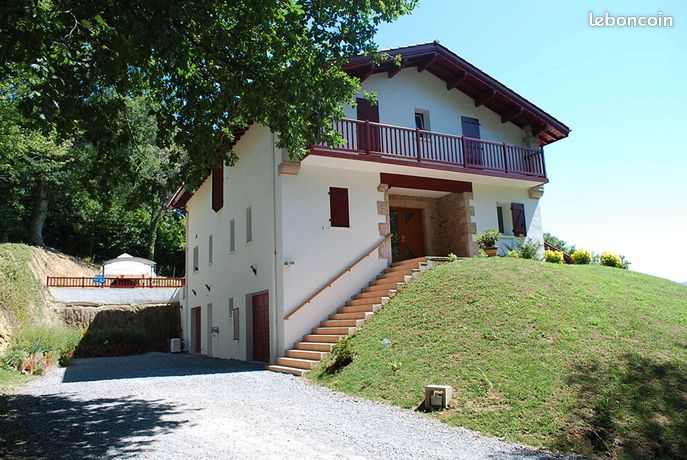 Maison 8 pièces 290 m²