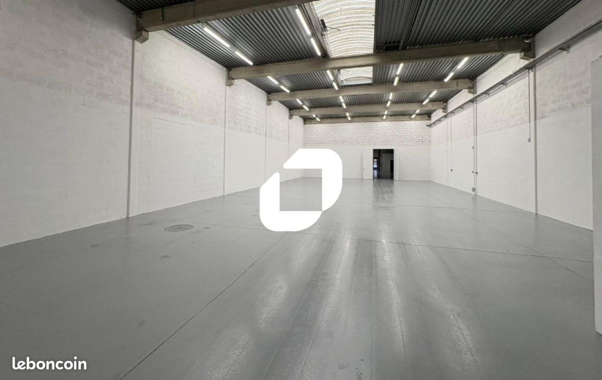 Local d'activité 2 301 m² (image 9)