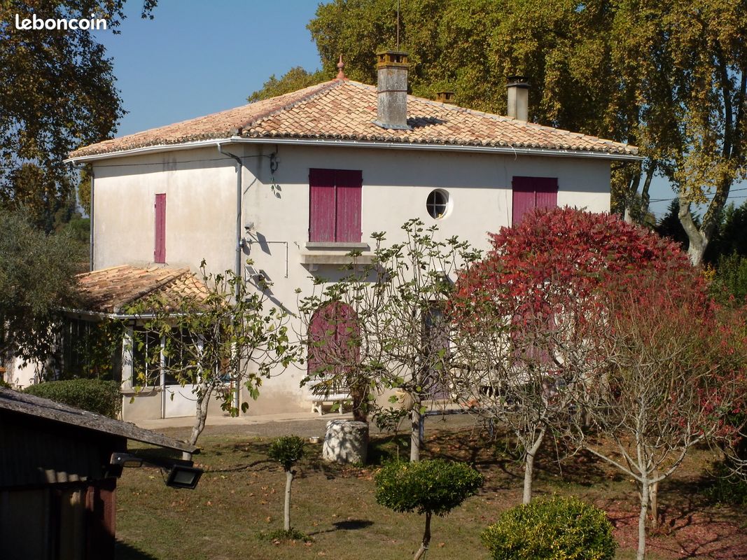 Maison 10 pièces 200 m² · à Saint-Pardoux-du-Breuil · 200 m² · 350 000 €