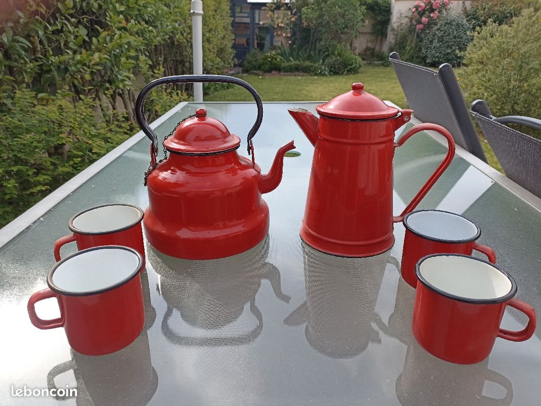 Ensemble vintage en tôle émaillé rouge (image 1)