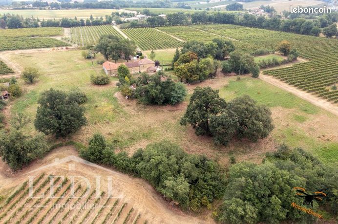 Propriété 7 pièces 215 m²