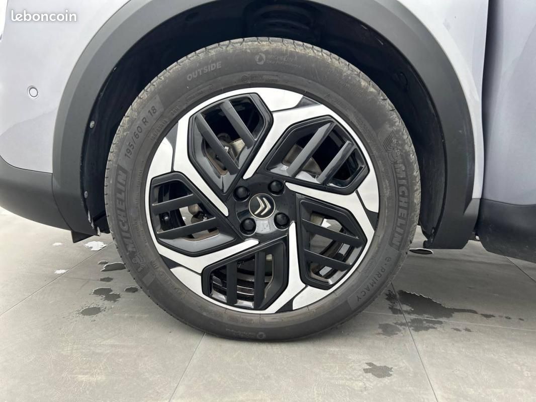 Citroën C4 BlueHDi 130 S&S EAT8 - Shine (image 13)