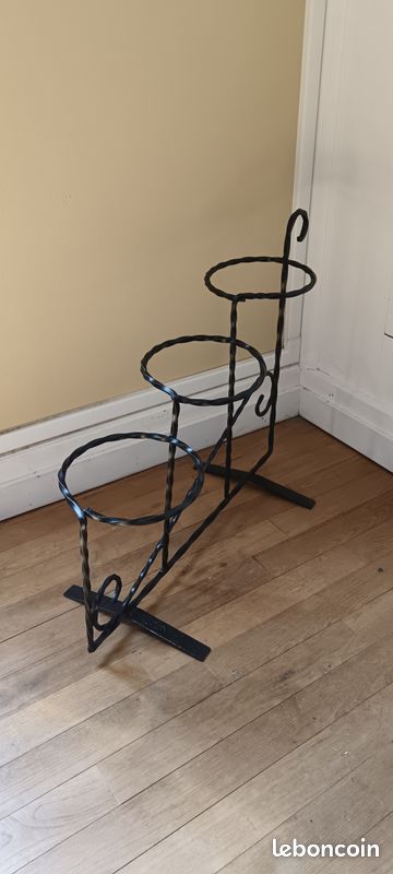 Porte plante vintage en fer forgé (image 1)