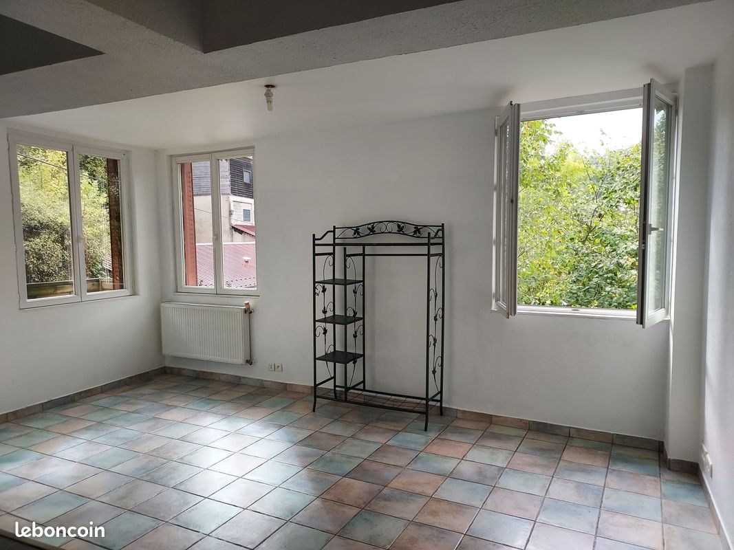 Appartement 3 pièces 80 m² · à Saint-Claude · 80 m² · 740 €/mois