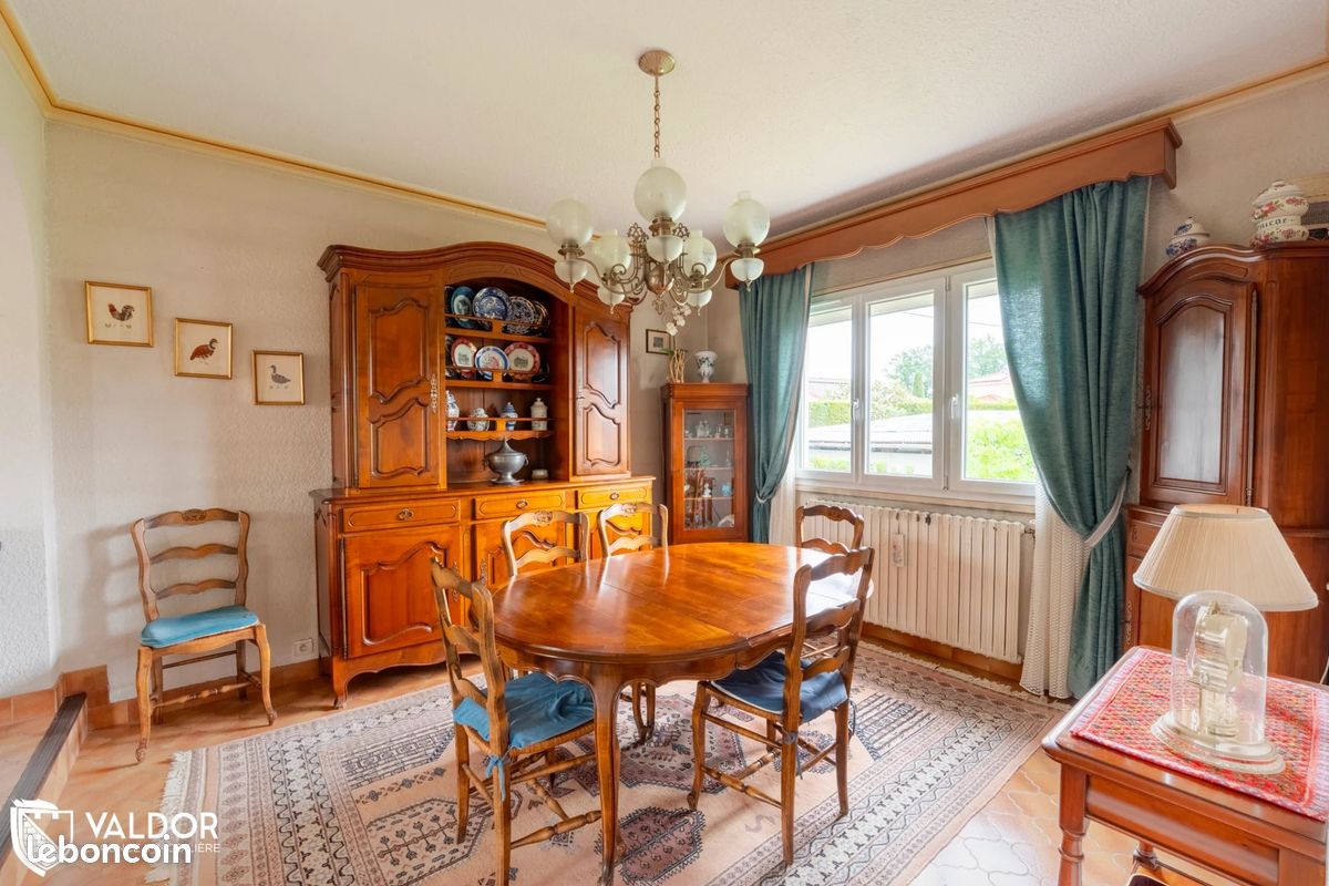 Propriété 8 pièces 200 m² (image 2)