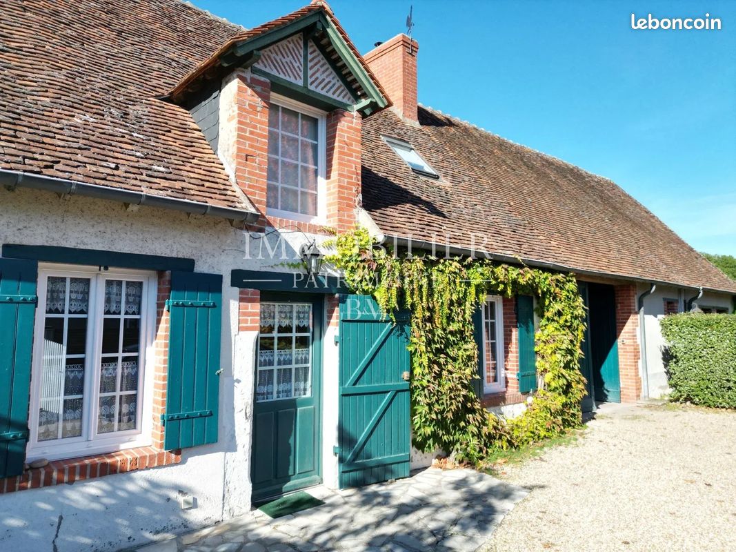 Maison 1 pièce 181 m² · à Mont-près-Chambord · 181 m² · 355 000 €