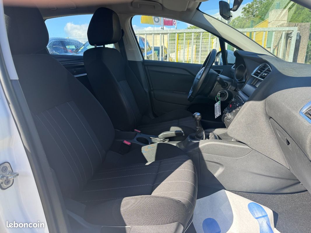 Citroën C4 1.6 BlueHDi 99 cv Feel (image 9)