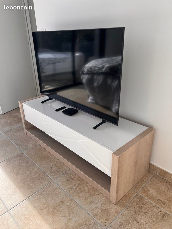 Meuble TV / meuble bas design – blanc laqué & bois – 150 cm (image 2)