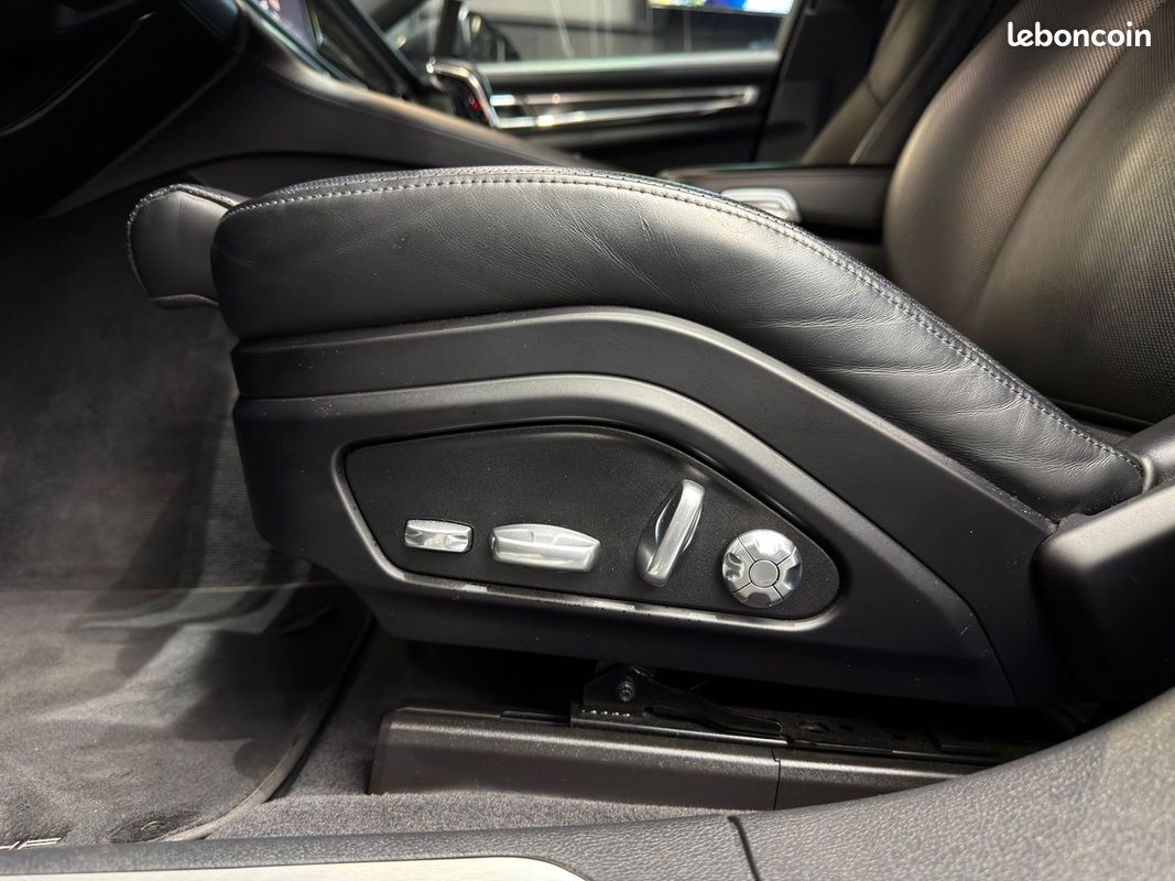 Porsche Panamera 4E-HYBRID RECHARGEABLE 462 CV PACK CHRONO - ECHAP SPORT - CAM 360 - SIEGES VENTILES (image 24)