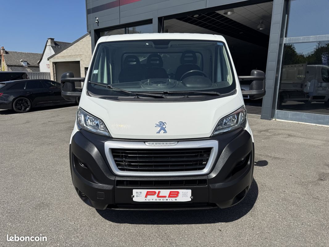 Peugeot BOXER FG 2.0 BLUEHDI 130CV 15 825 HT PLB AUTO (image 9)