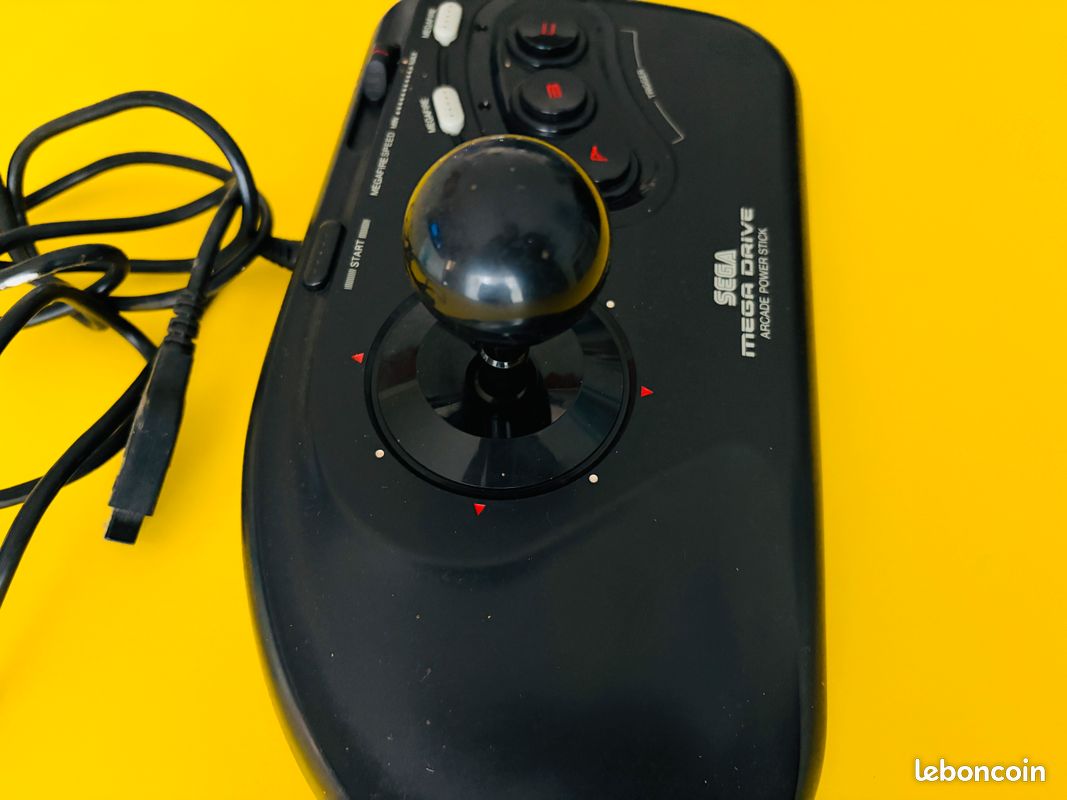 Arcade Power Stick officiel pour Sega Megadrive - Version MK-1655-50