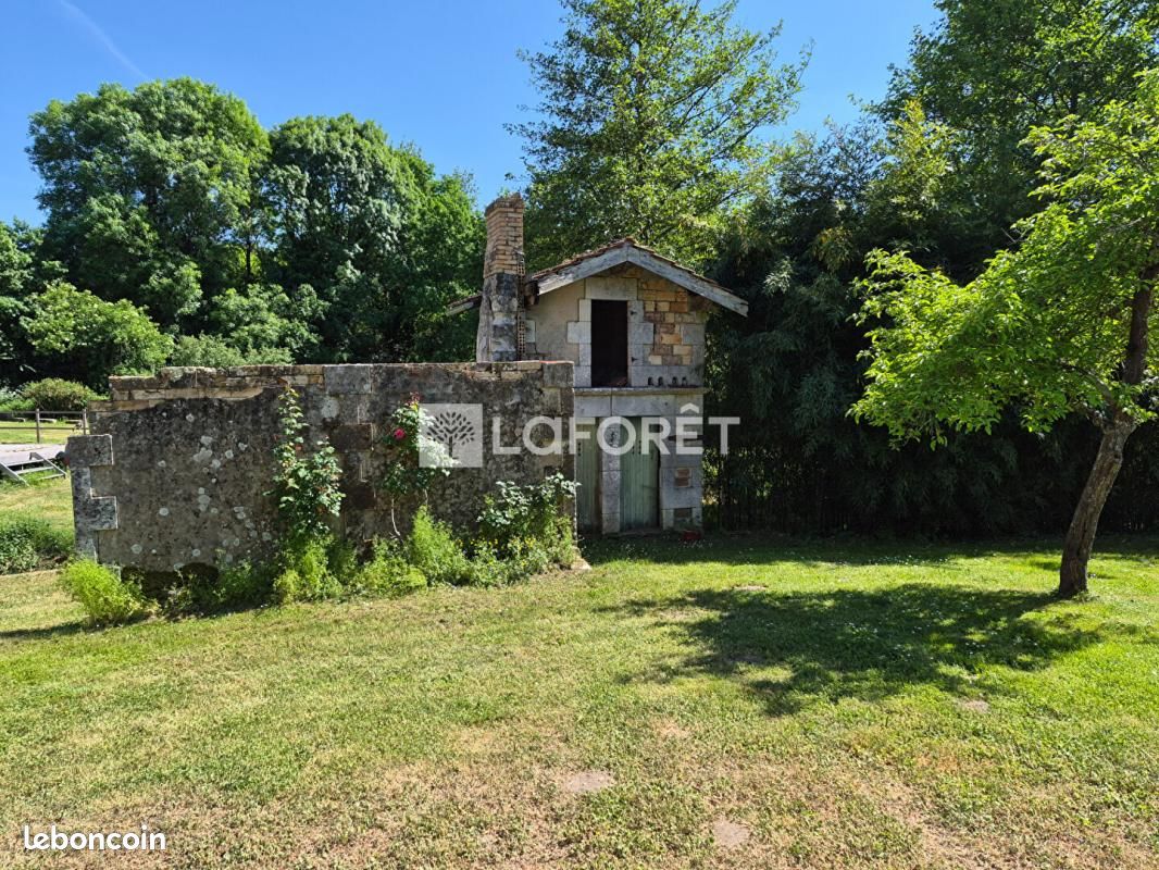 Maison 10 pièces 514 m² · à Reignac · 514 m² · 622 000 €